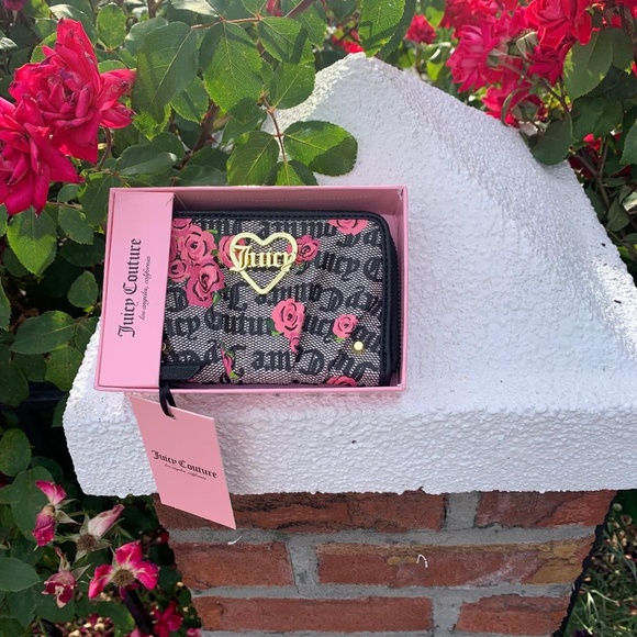 Juicy Couture Wallet - Picture 4 of 10